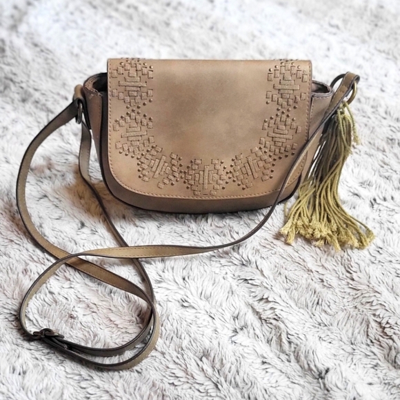 T-Shirt & Jeans Vegan Suede Crossbody Boho Purse - Picture 1 of 7